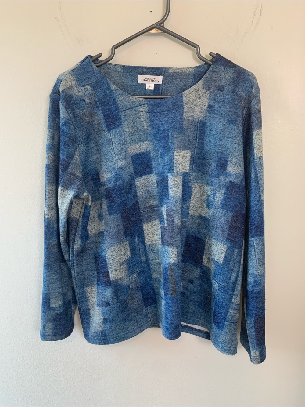 Northern Reflections NWOT Blue Patchwork Print Long Sleeve Top